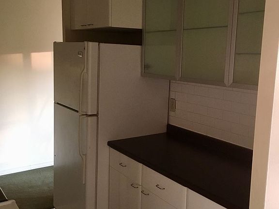 4th image of 310 12th Ave E APT 201