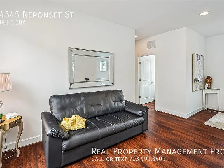 44545 Neponset St — Photo 23