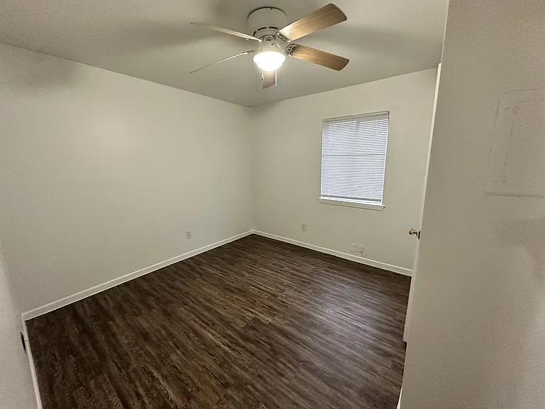 4009 Milton St #D — Photo 5