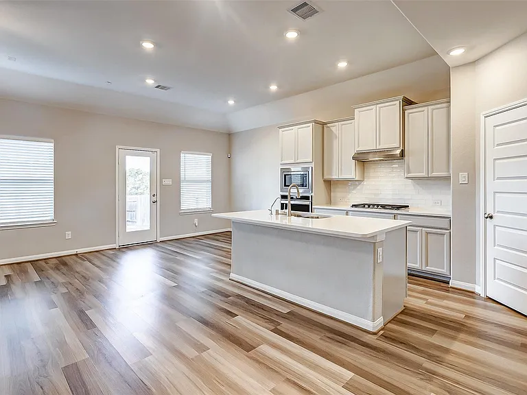 2165 Woodland Pine Dr — Photo 18