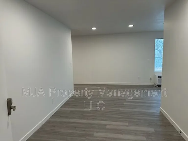 500 E Fort Union Blvd #B1 — Photo 5