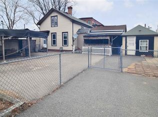 14 Garden St, Pawtucket, RI 02860