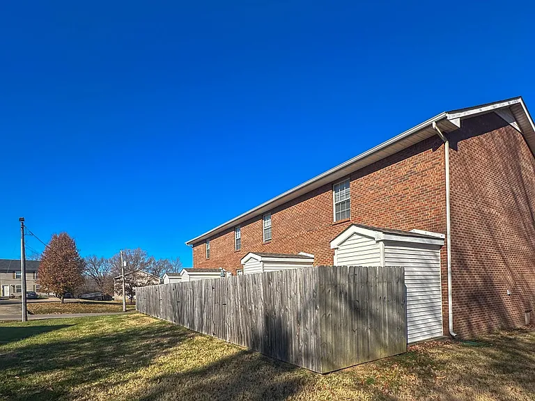 801 Golfview Pl #A — Photo 21