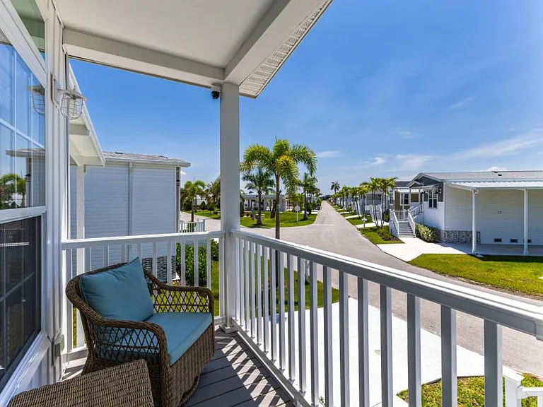 11596 Palm Dr — Photo 42