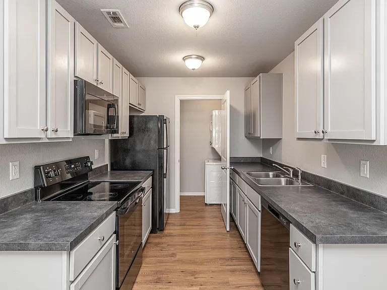 1707 E Montclair Ave — Photo 1