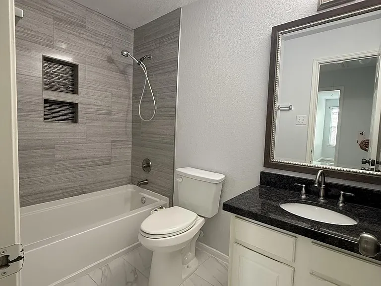 2219 Gable Hollow Ln — Photo 25