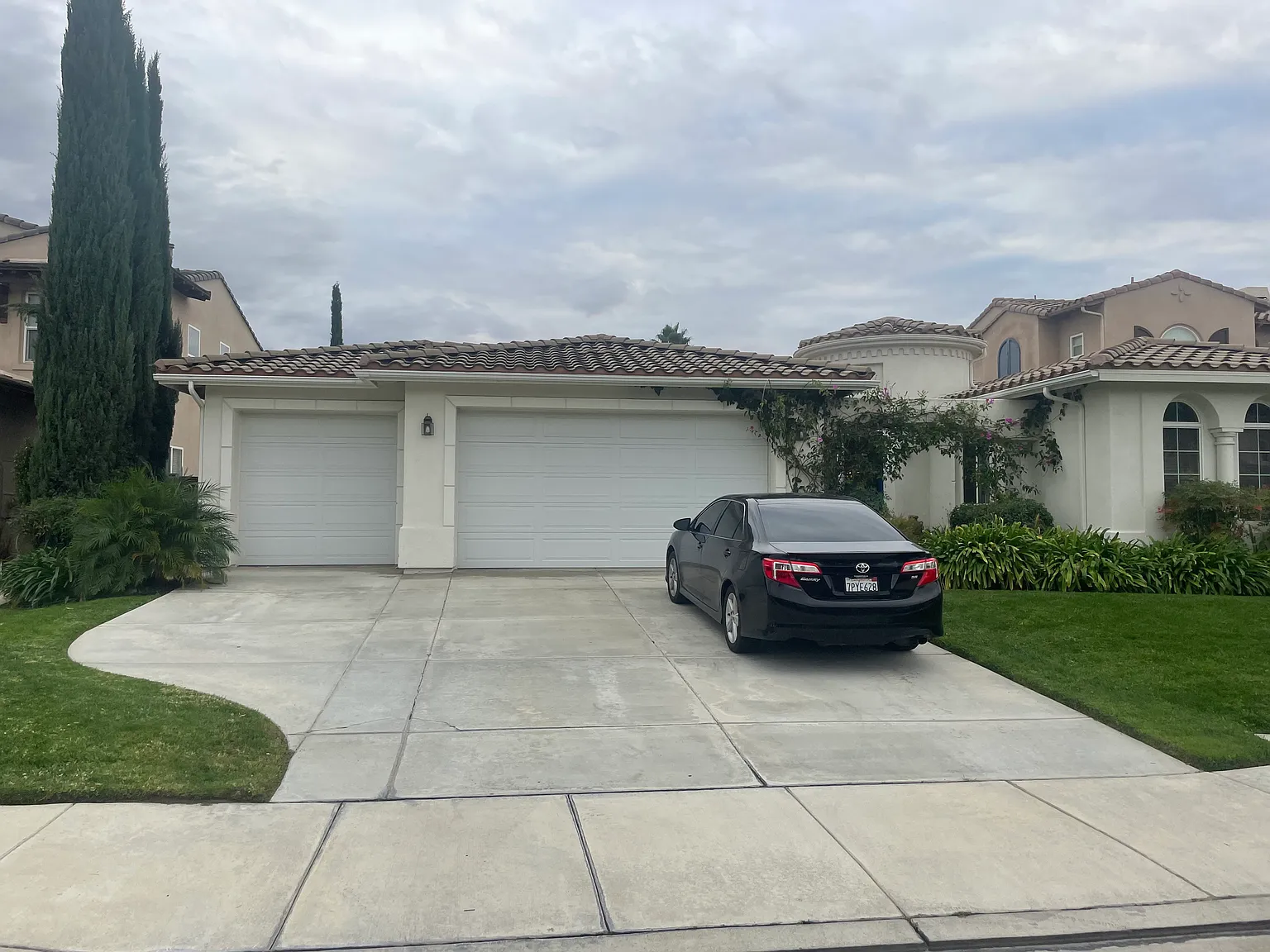 2 bed, 600 sqft, $1,880 — Photo 1