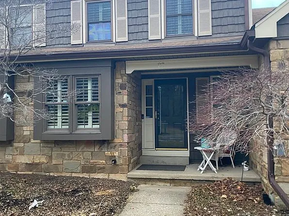 27 Purple Martin Dr, Hackettstown, NJ 07840