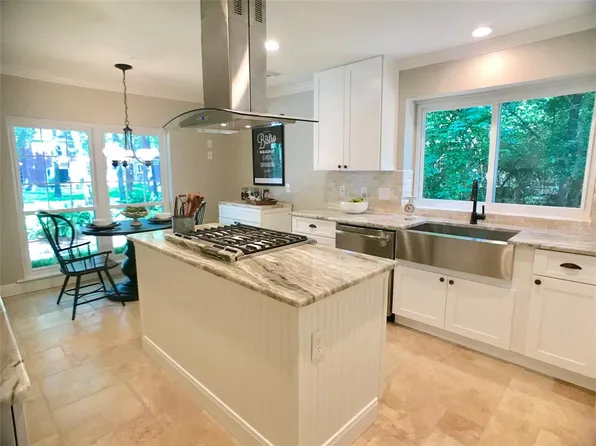 30 W Tallowberry Dr, Spring, TX 77381