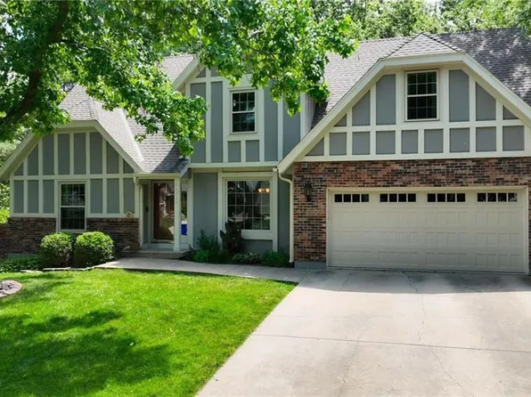 11519 Hadley St, Overland Park, KS 66210