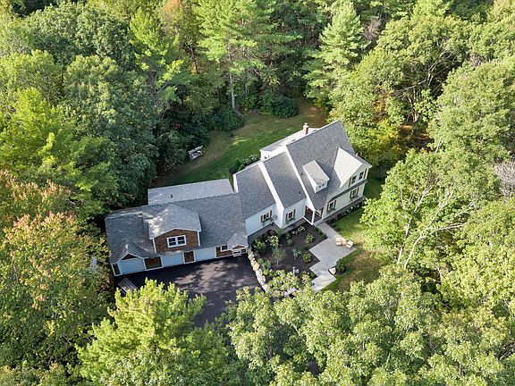 2nd image of 6 High Point Drive