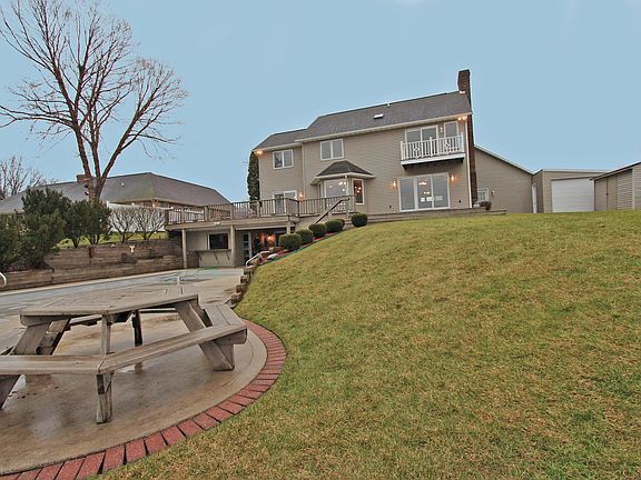 4th image of 28921 Westwynd Dr