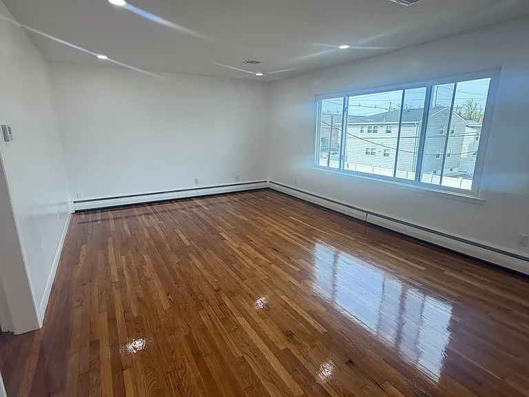 821 Dewey St #2 — Photo 6