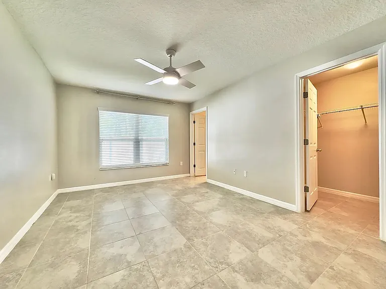 8 Linda Pl #B — Photo 6