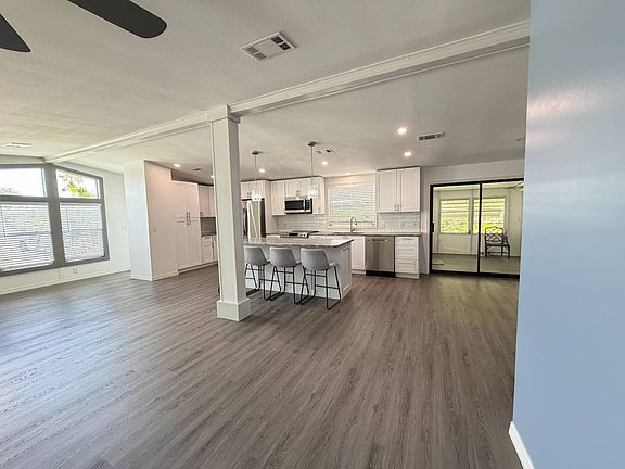 5th image of 159 Emanus Ct