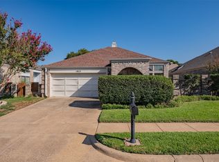 1925 Realistic Dr, Bedford, TX 76021