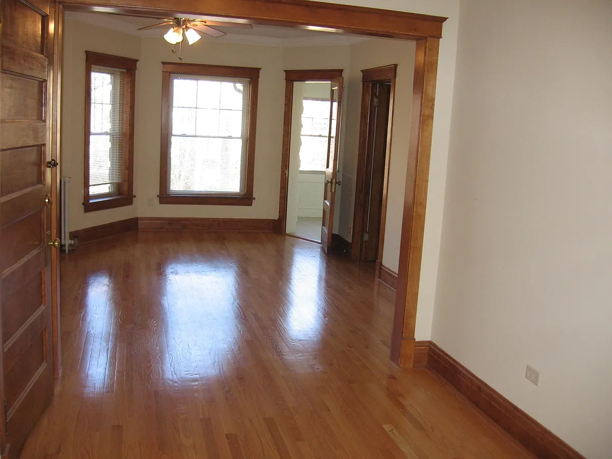 Building Photo - 311 Wisconsin Ave #2
