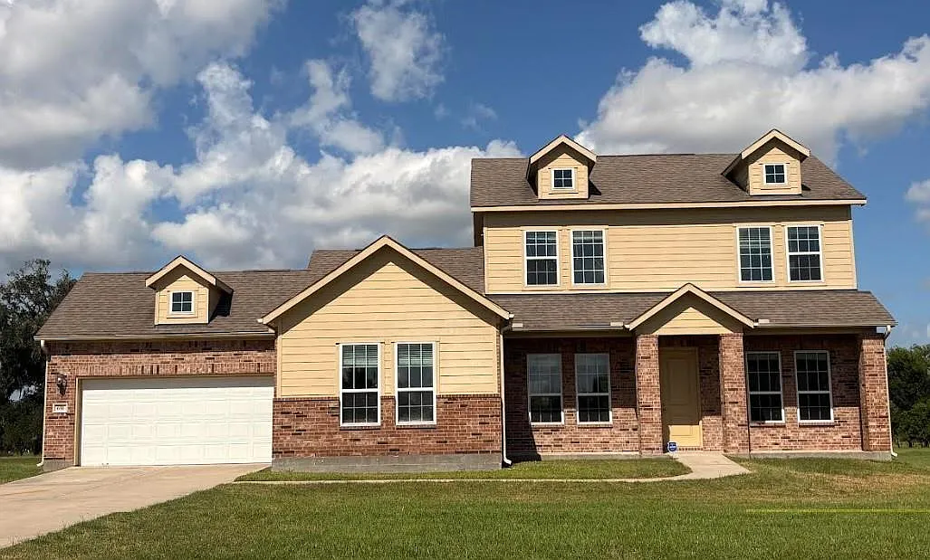 4 bed, 3.5 bath, 2536 sqft, $2,499 — Photo 1