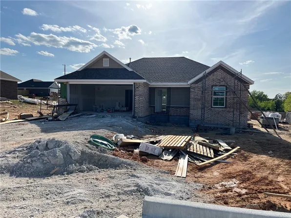 132 Presley Loop, Huntsville, AR 72740