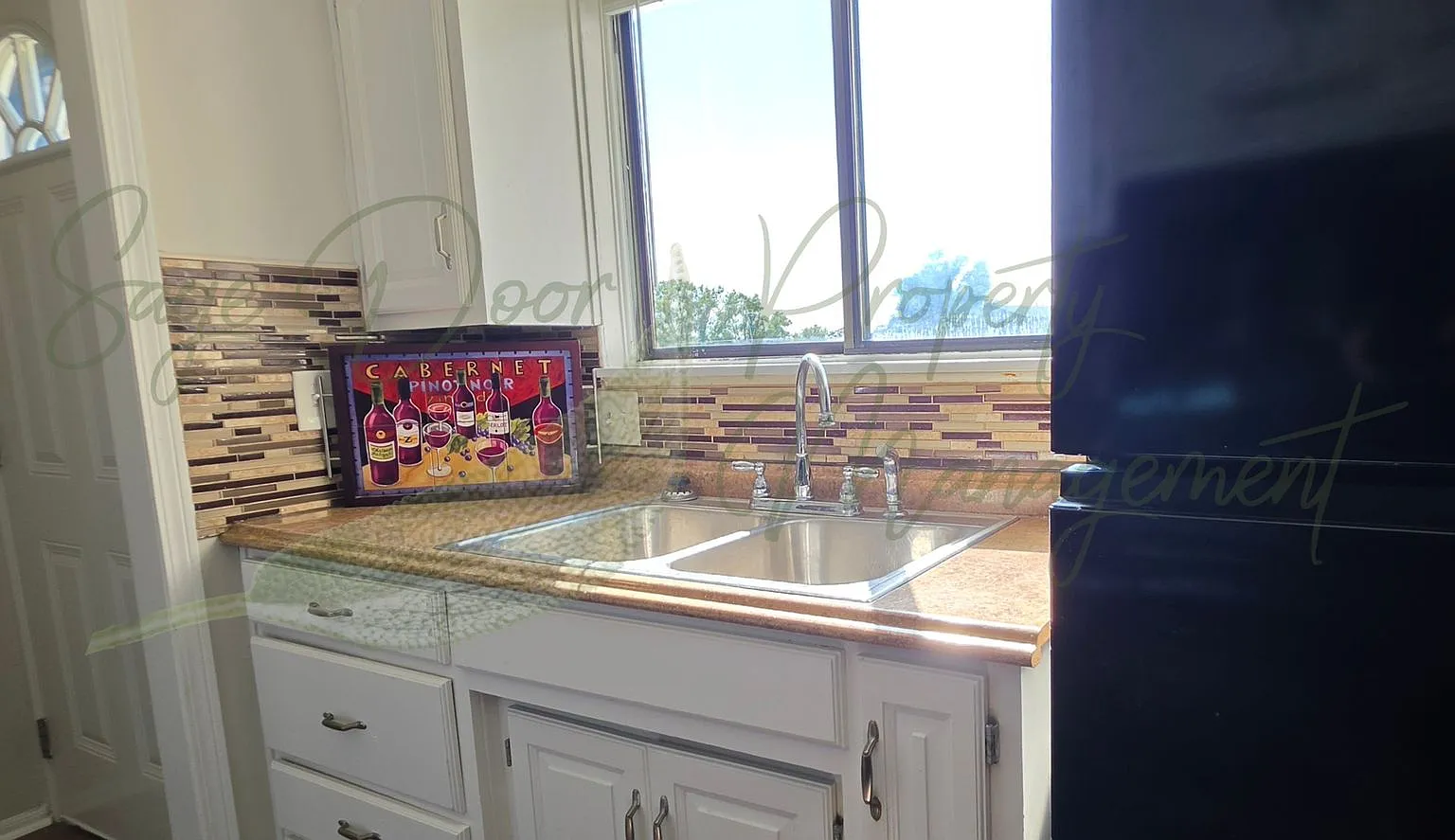 Newly Remodeled Townhome — Photo 2