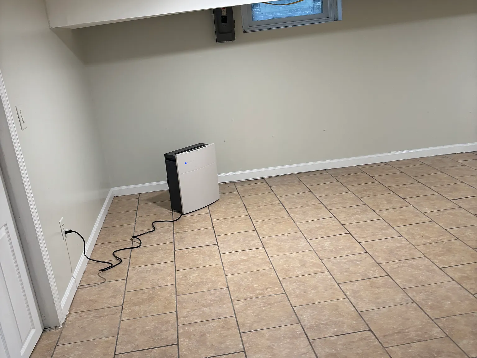3 bed, 1.5 bath, 1812 sqft, $1,800 — Photo 4