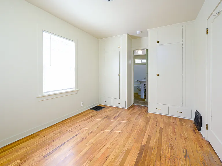 408 11th Ave S #408 — Photo 8