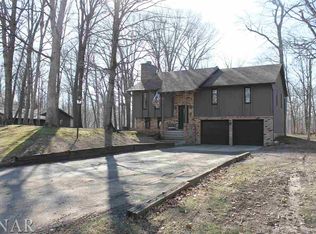 108 Gregory Ln, Lexington, IL