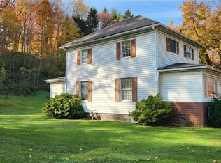 409 Portersville Rd, Ellwood City, PA 16117