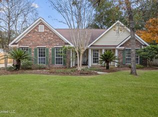 1500 Beach View Dr, Ocean Springs, MS 39564