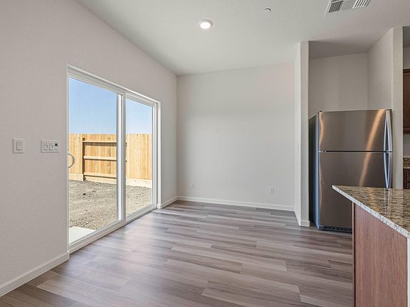 5th image of 10524 Santana Lane