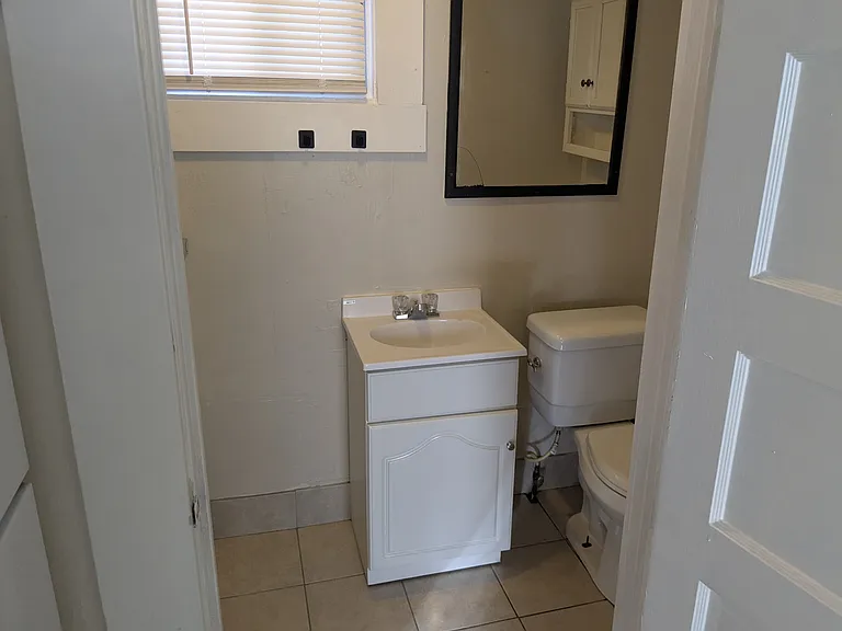 123 Cathryn Ave #1 — Photo 9