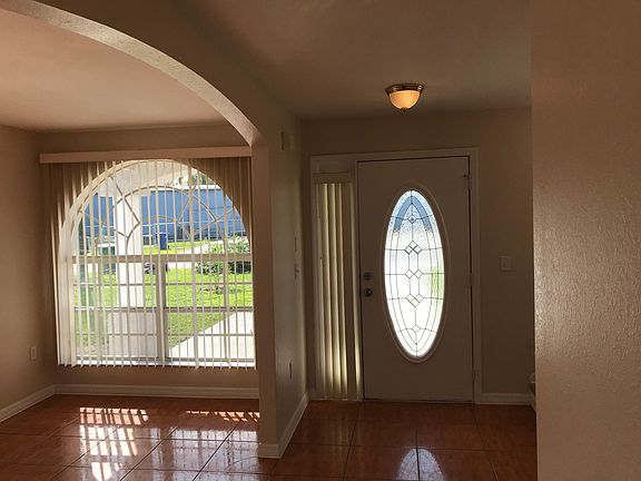 3rd image of 622 Lemon Ave #A
