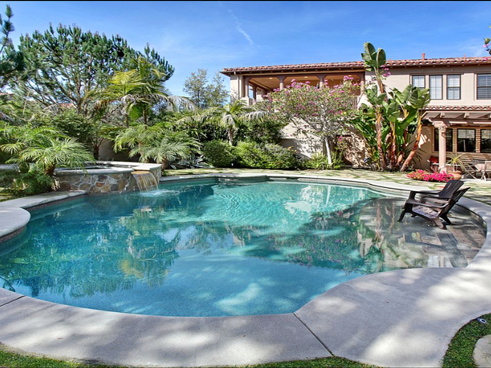 Salt water pool, BBQ, Patio
