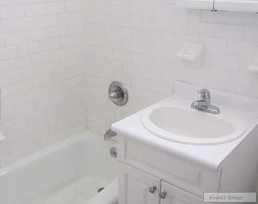 Rented by Bouklis Group | media 28