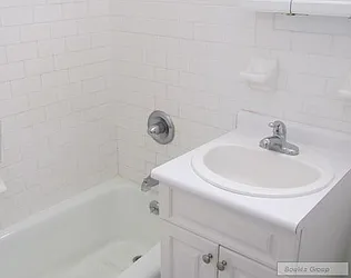 Rented by Bouklis Group