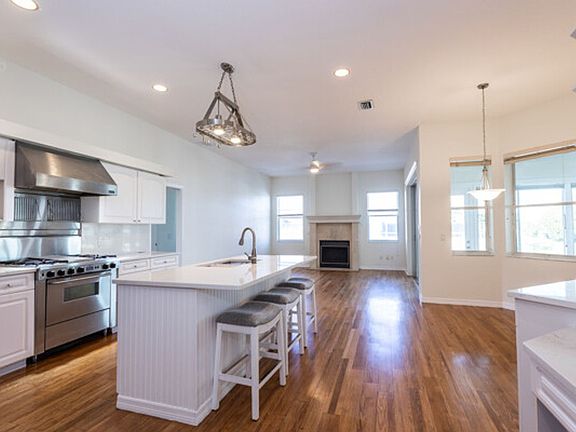 4th image of 21 Cedarwood Ct
