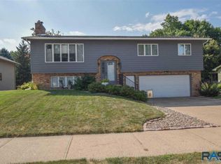 4305 S Lewis Ave, Sioux Falls, SD 57103