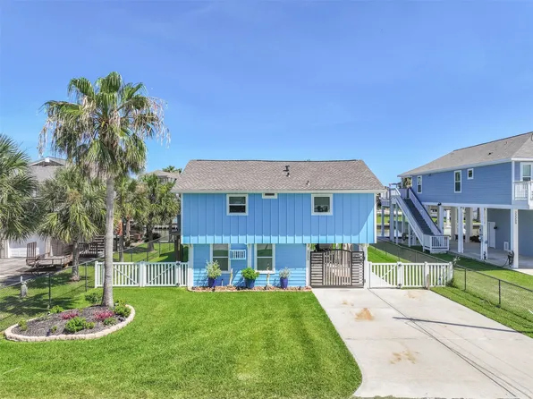 22205 Frio Dr, Galveston, TX 77554