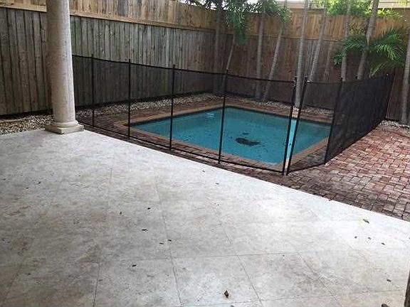 4th image of 2812 SW 37th Ct