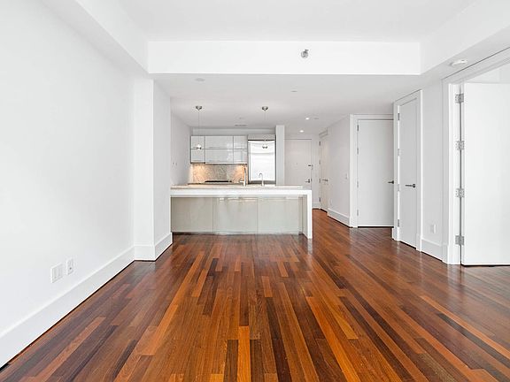 4th image of 165 W 18th St #8B