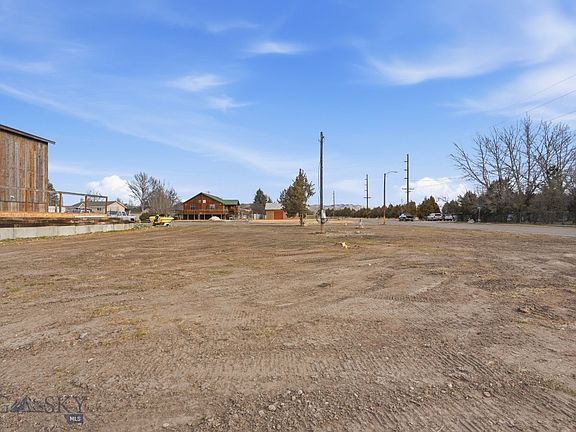 5th image of 623 E Neal St