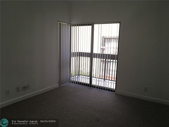 4th image of 1921 SW 15th St APT 36