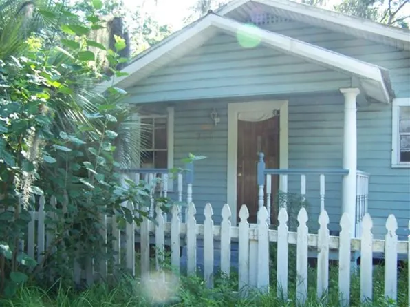 715 NW 8th St, Gainesville, FL 32601