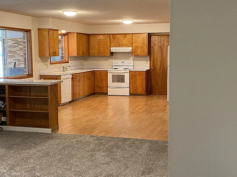 Eat-in Kitchen
