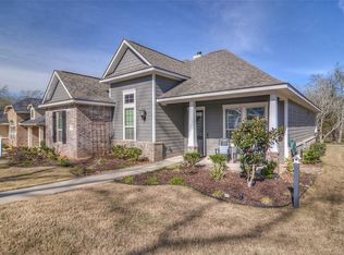 924 Caroline St, Montgomery, TX 77356