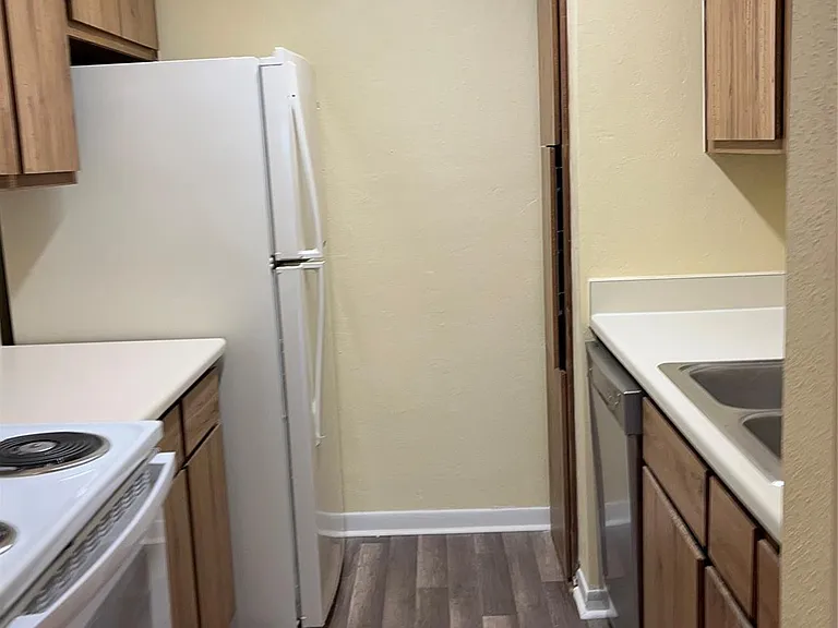 3919 Fairmont Pkwy #200 — Photo 14