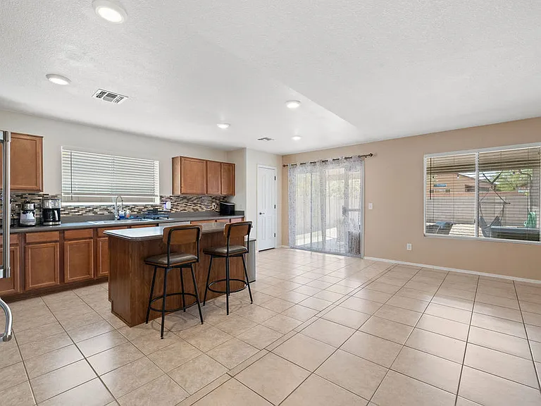 5840 E Tercel Dr — Photo 8