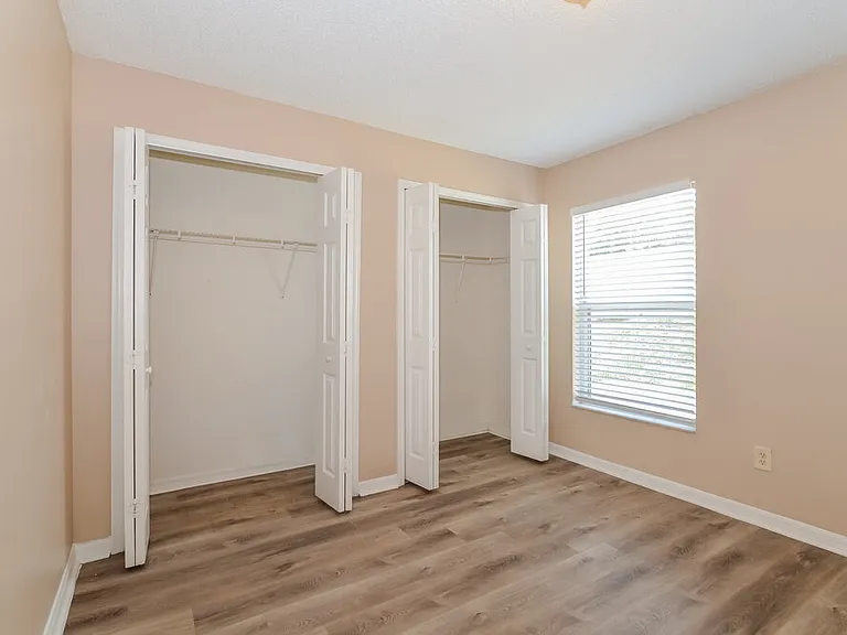 310 Country Lakes Cir — Photo 13