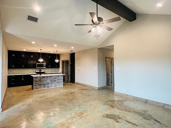 3rd image of 315 Amistad Rd #B