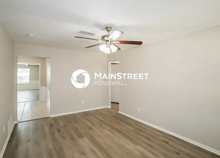 3104 Saint John Ave — Photo 7